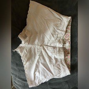 Ambiance apparel white shorts S boho lace frill trendy hippie floral bottoms